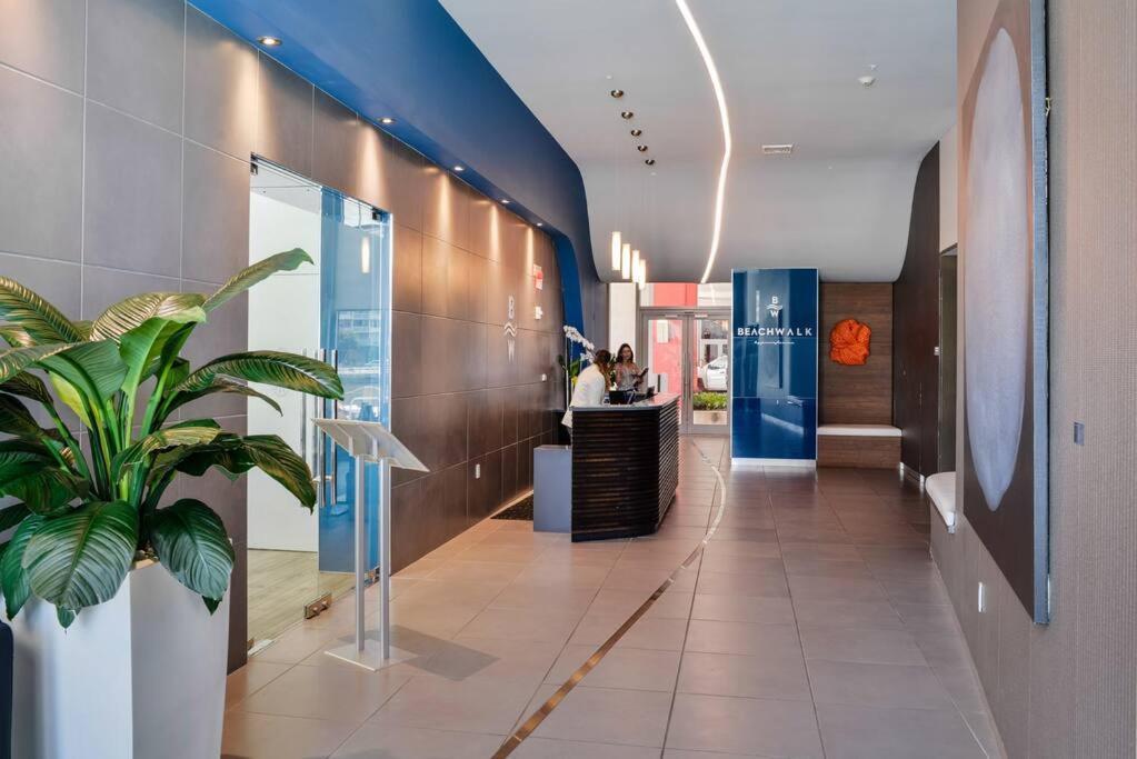 Cozy 1Br Condo Beachwalk Resort Hallandale Beach Bagian luar foto
