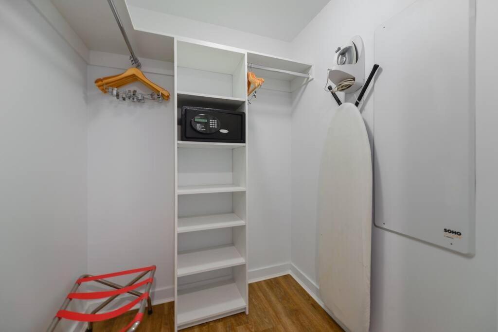 Cozy 1Br Condo Beachwalk Resort Hallandale Beach Bagian luar foto