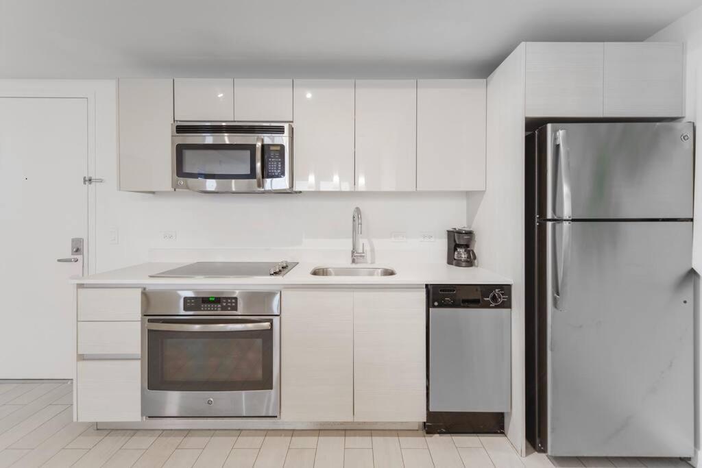 Cozy 1Br Condo Beachwalk Resort Hallandale Beach Bagian luar foto